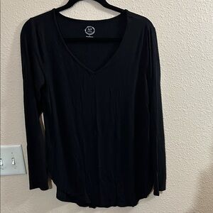 Maurice’s Black V-Neck Long Sleeve Top
